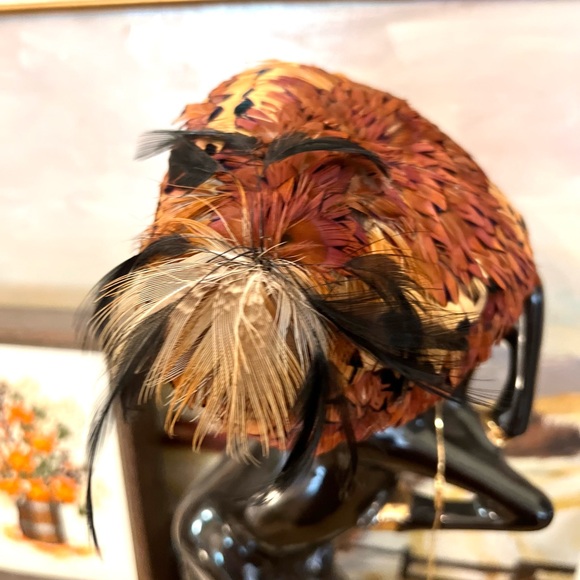 Vintage 1950s Fascinator Hat, Pheasant Feathers, All-Over Feathers, Pin Up - Picture 6 of 9